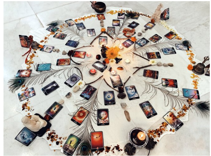 Tarot Reading with Veechi